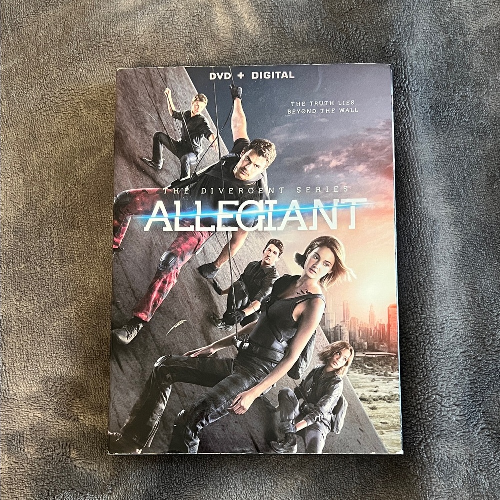 Allegiant DVD + Digital